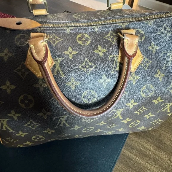 Louis Vuitton Brown Interior with Tan Trim - Picture 7 of 8